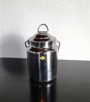 Mælkespand / Mælkejunge med hank og låg, rustfrit stål. (1,8 liter). 3. sortering